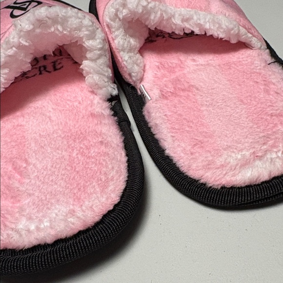 Victoria's Secret Pink and Black Slippers - Picture 4 of 5